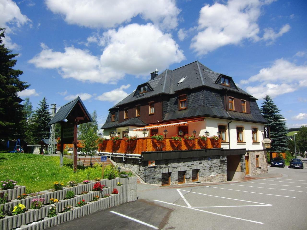 Hotel Vierenstrasse Neudorf  Exterior foto